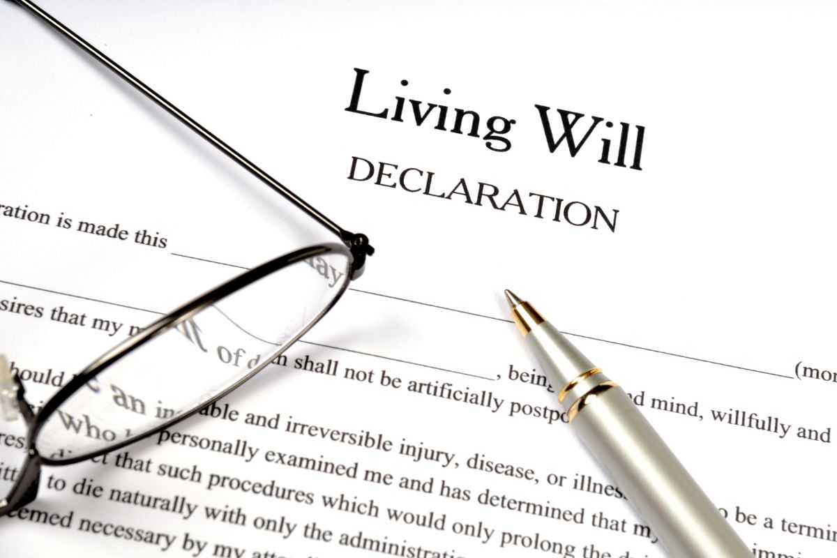 Contract to make a will in Arizona